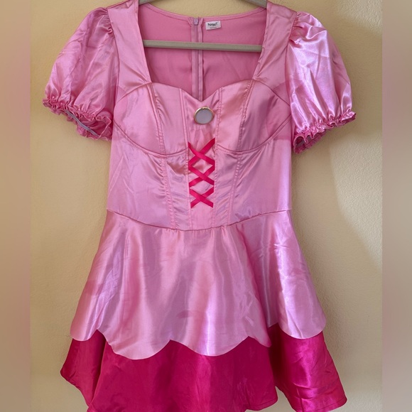 Nintendo Pink Princess Peach Dress - Picture 1 of 3